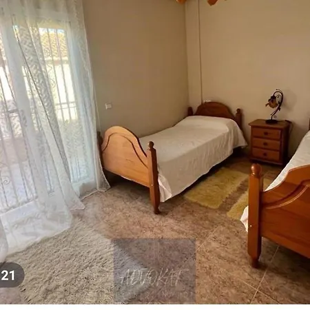 Se Alquila Un En * Torrevieja
